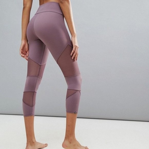 ONZIE • Cropped Capri Legging • Purple / Lavender